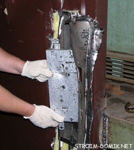 Реставрация входной металлической двери